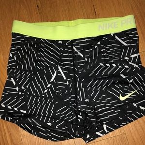 Nike Pro 3” training shorts NWOT